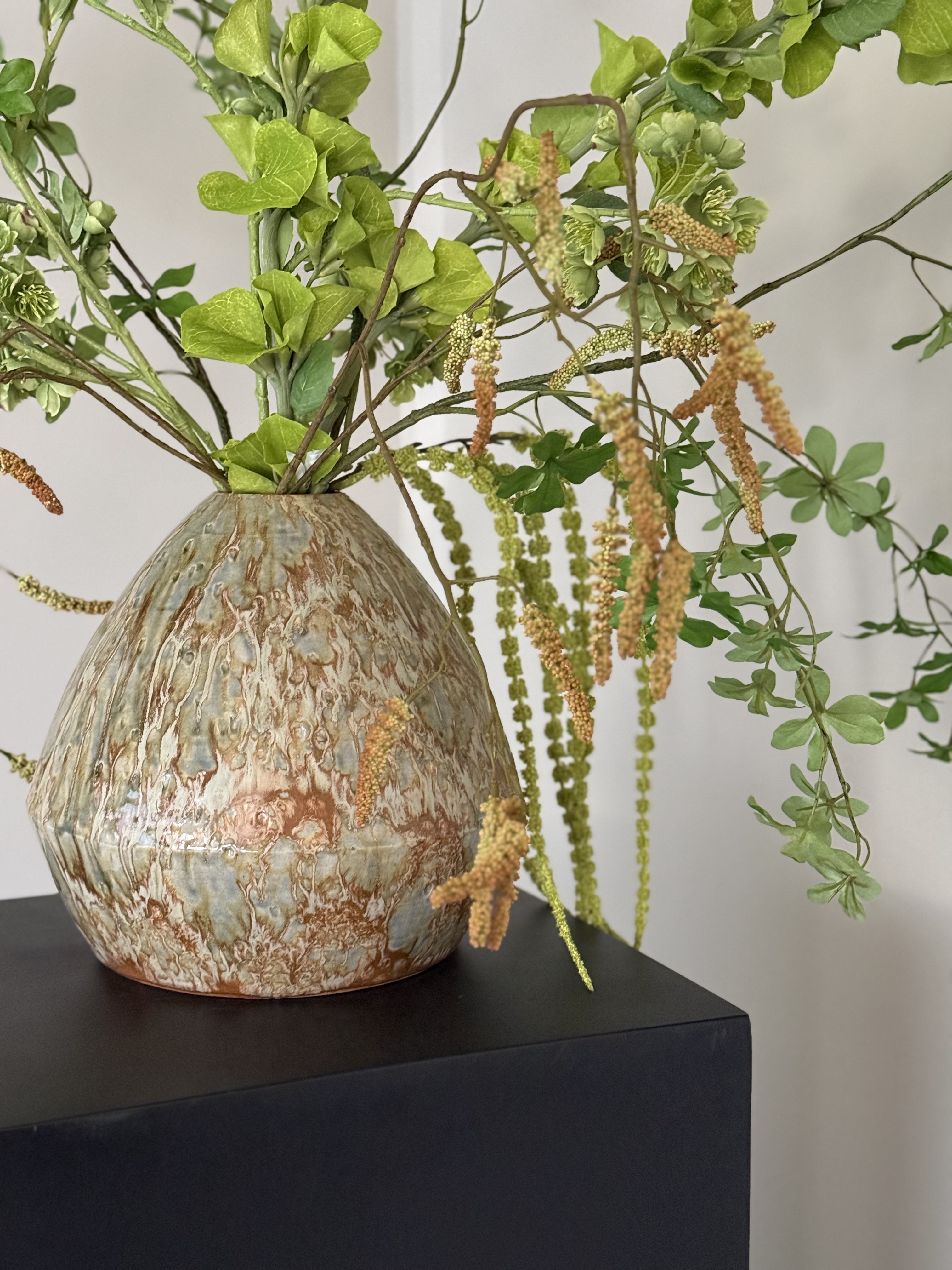 Falleg silkiblómaskreyting frá Studio Bloom