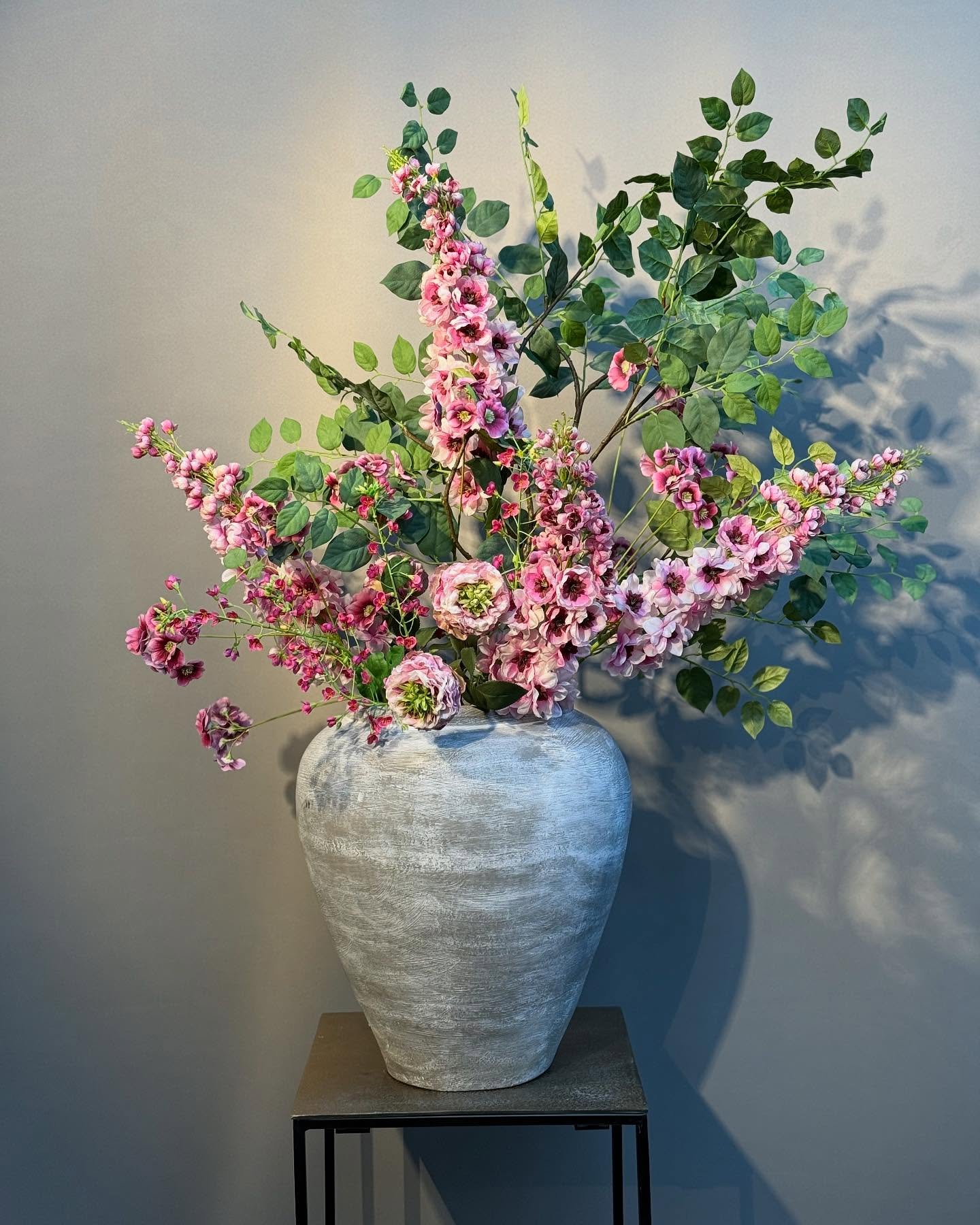 Falleg silkiblómaskreyting frá Studio Bloom